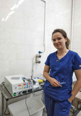 Вітаємо київську лікарню з придбанням електрохірургічного апарату і операційної лампи